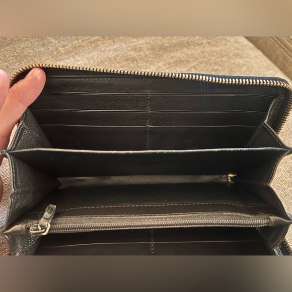 Gucci Guccisima Black Leather Wallet - Picture 8 of 10